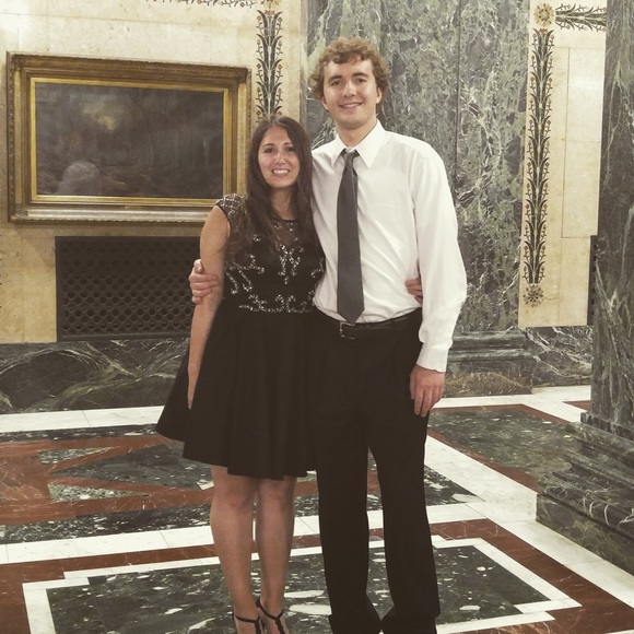 Meet your Posher, Christina - Picture 2 of 3